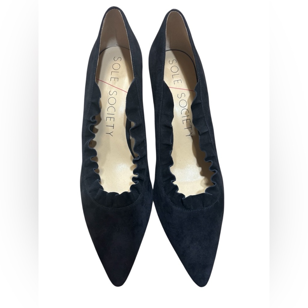 NEW - Sole Society Danla Navy Ruffle PumpSuede sole size 10M SO-DANLA